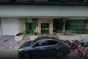 Apartamento &agrave; venda - 174m&sup2; - Meia Praia