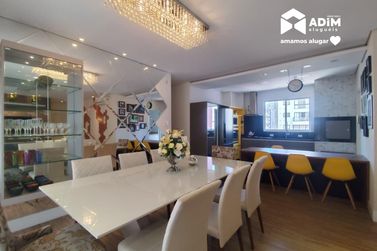 Apartamento para alugar - 131m&sup2; - Centro