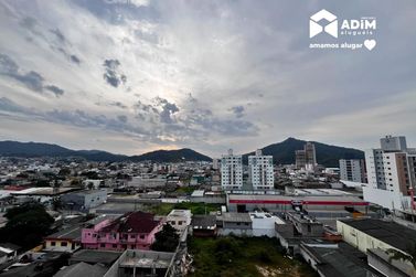 Apartamento para alugar - 65m&sup2; - Tabuleiro