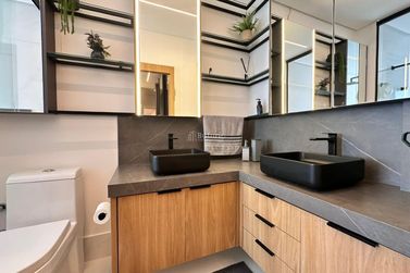 Apartamento &agrave; venda - 160m&sup2; - Centro