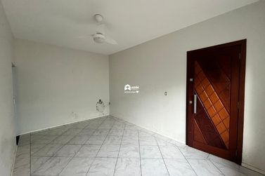 Casa para alugar - 252m&sup2; - Municipios