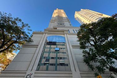 Apartamento &agrave; venda - 123m&sup2; - Centro