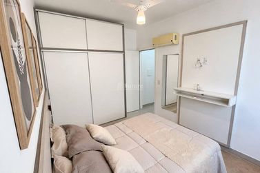 Apartamento &agrave; venda - 213m&sup2; - Meia Praia