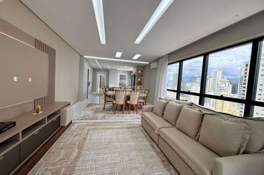 Apartamento &agrave; venda - Meia Praia