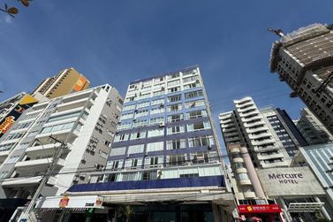 Apartamento &agrave; venda - 188m&sup2; - Centro