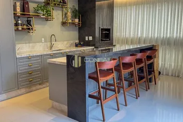 Apartamento &agrave; venda - 251m&sup2; - Meia Praia