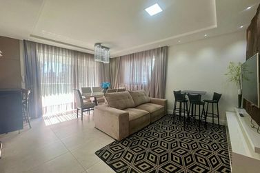 Apartamento &agrave; venda - 107m&sup2; - Meia Praia