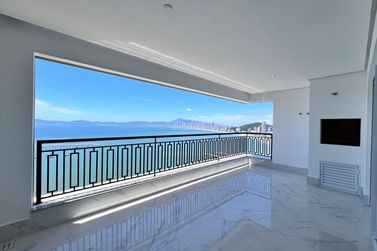 Apartamento &agrave; venda - 190m&sup2; - Centro