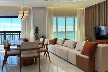 Apartamento &agrave; venda - 140m&sup2; - Meia Praia