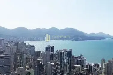 Apartamento &agrave; venda - 150m&sup2; - Meia Praia