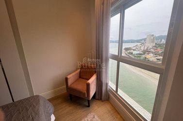 Apartamento &agrave; venda - Meia Praia