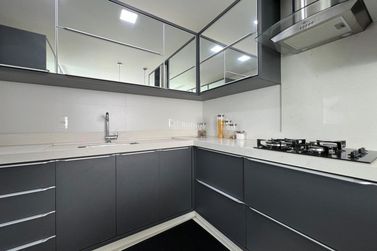 Apartamento &agrave; venda - 107m&sup2; - Meia Praia