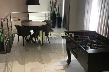 Apartamento &agrave; venda - 135m&sup2; - Meia Praia