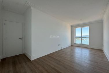 Apartamento &agrave; venda - 190m&sup2; - Centro