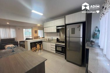 Apartamento para alugar - 140m&sup2; - Centro