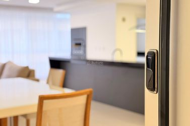 Apartamento &agrave; venda - 220m&sup2; - Meia Praia