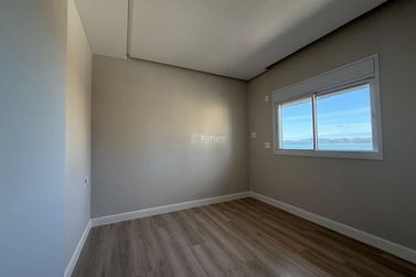 Apartamento &agrave; venda - 162m&sup2; - Meia Praia