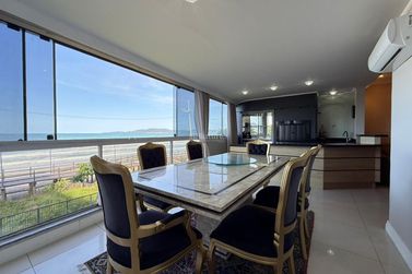 Apartamento &agrave; venda - 197m&sup2; - Meia Praia