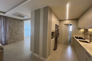 Apartamento &agrave; venda - 134m&sup2; - Meia Praia