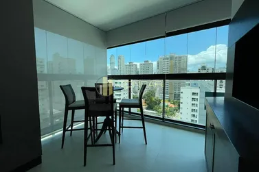Apartamento &agrave; venda - 136m&sup2; - Meia praia