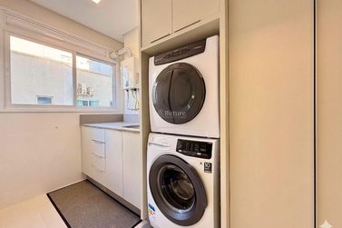 Apartamento &agrave; venda - 180m&sup2; - Meia Praia