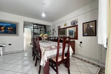 Apartamento &agrave; venda - 140m&sup2; - Meia Praia