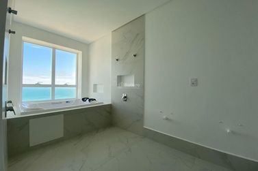 Apartamento &agrave; venda - 190m&sup2; - Centro