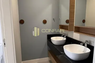 Apartamento &agrave; venda - 188m&sup2; - Meia Praia
