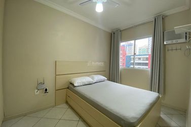 Apartamento &agrave; venda - 139m&sup2; - Meia Praia