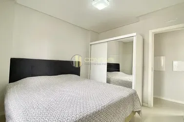 Apartamento &agrave; venda - 157m&sup2; - Meia Praia