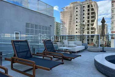 Apartamento &agrave; venda - 128m&sup2; - Meia Praia