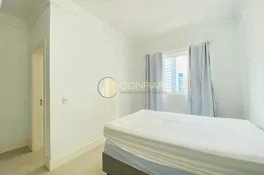 Apartamento &agrave; venda - 128m&sup2; - Meia Praia