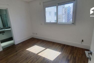 Apartamento para alugar - 238m&sup2; - Centro