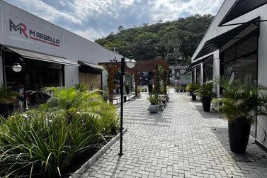 Sala Comercial para alugar - 40m&sup2; - Barra