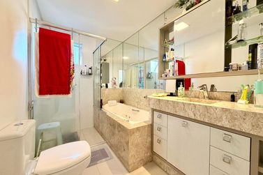 Apartamento &agrave; venda - 138m&sup2; - Centro