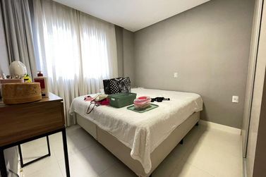 Apartamento &agrave; venda - 141m&sup2; - Meia Praia