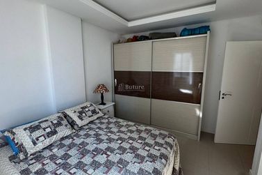 Apartamento &agrave; venda - 148m&sup2; - Meia Praia