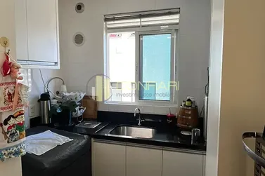 Apartamento &agrave; venda - 87m&sup2; - Meia praia