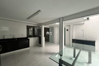 Casa para alugar - 252m&sup2; - Municipios