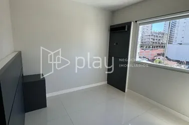 Apartamento &agrave; venda - 100m&sup2; - Meia Praia