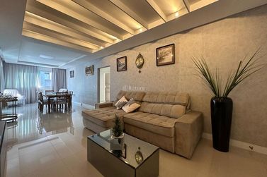 Apartamento &agrave; venda - 163m&sup2; - Meia Praia