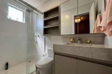 Apartamento &agrave; venda - 130m&sup2; - Meia Praia