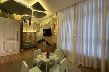 Apartamento &agrave; venda - 136m&sup2; - Meia Praia