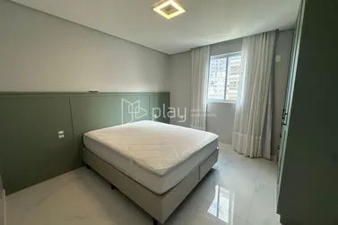 Apartamento &agrave; venda - 202m&sup2; - Meia Praia