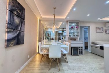 Apartamento &agrave; venda - 81m&sup2; - Centro