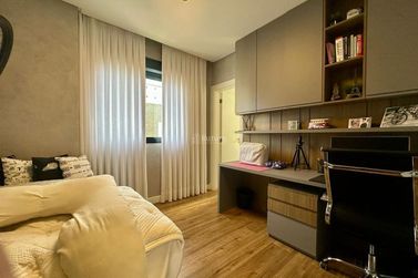 Apartamento &agrave; venda - 127m&sup2; - Meia Praia