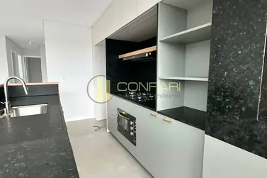 Apartamento para alugar - 118m&sup2; - meia praia