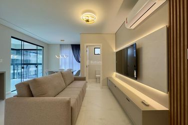 Apartamento &agrave; venda - 124m&sup2; - Meia Praia