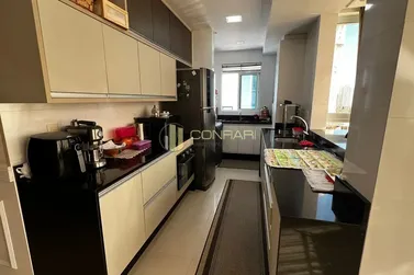 Apartamento &agrave; venda - 87m&sup2; - Meia praia