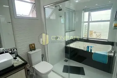Apartamento &agrave; venda - 234m&sup2; - Meia Praia